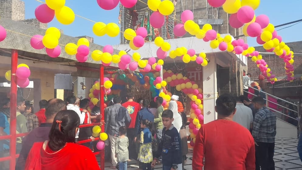 Navratri 2023: Devotees gathered in the Mata Temple Wali Mata Temple