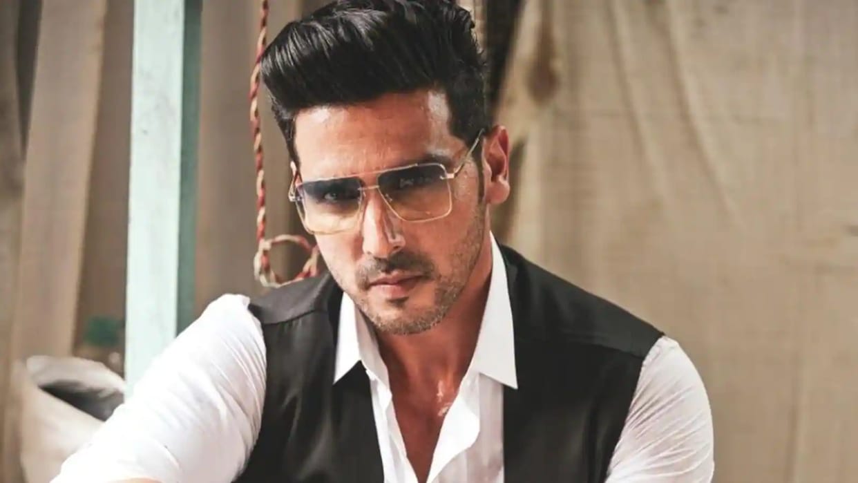 Zayed Khan Completed 20 years in Bollywood Actor Gave Update on His New Movie in Social Media