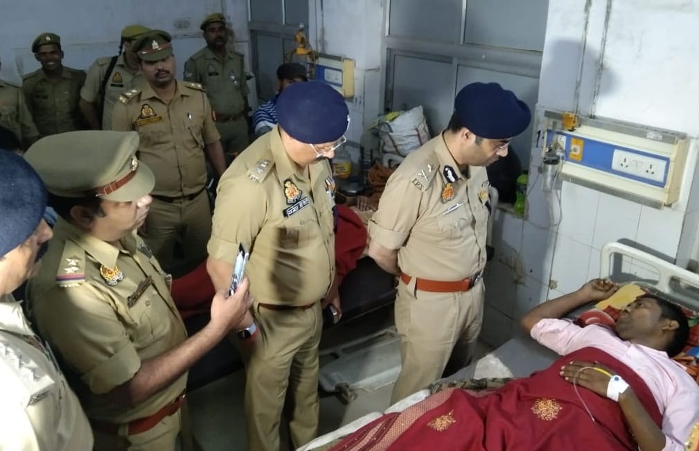 Advocate and Pradhans nephew murdered in Hardoi, attacked with Banke and hit with screwdriver, then crushed wi