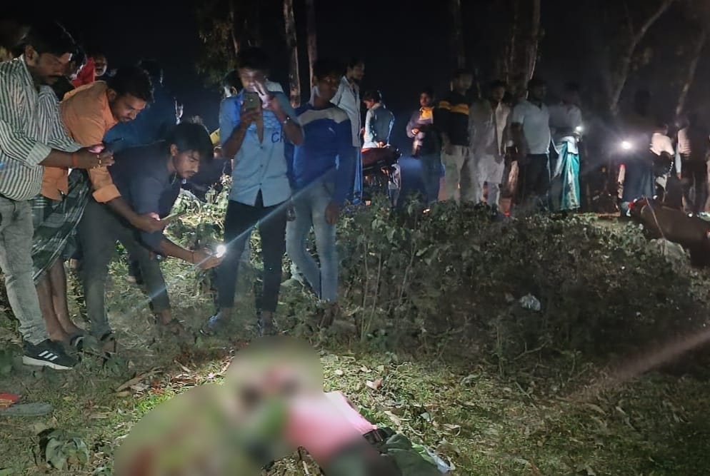 Bihar: Road accident in Kishanganj, 2 youths killed, speeding truck crushed