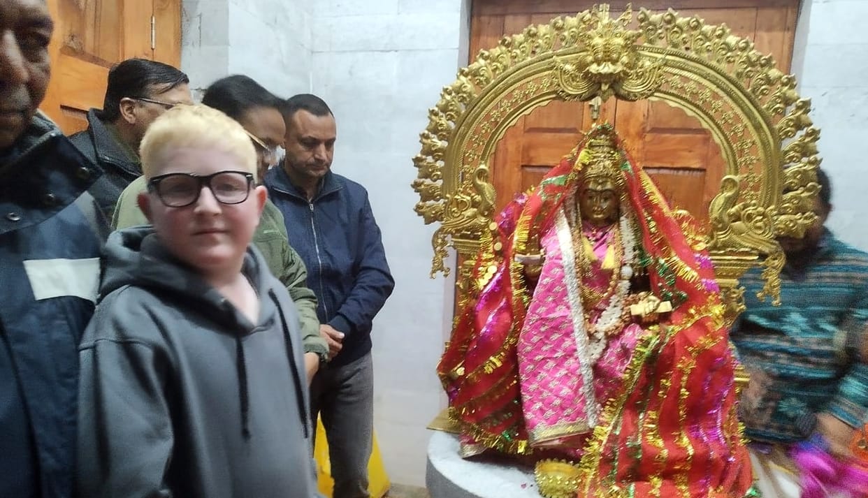 Jammu Kashmir: Teetwal echoed with sound of bells as soon as the newly constructed Sharda temple opened