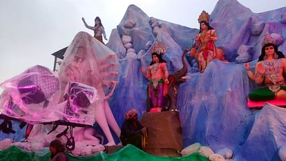Chaitra Navratri 2023 mata vaishno davi temple katra decorated with  42 trucks fruits and flowers
