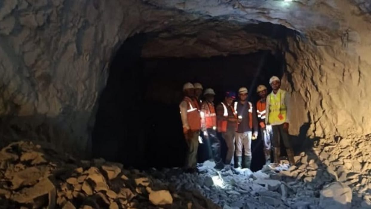 Malanjkhand Hindustan Copper Project's tunnel wall collapses in Balaghat, one person killed and four injured