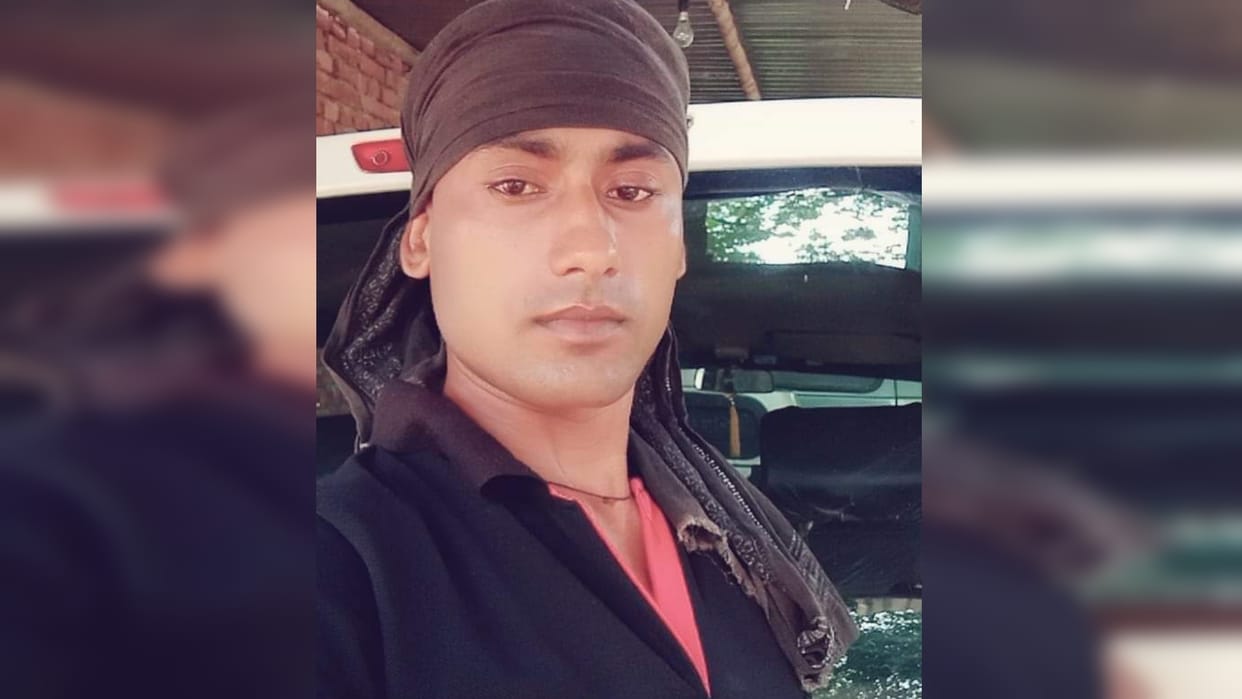 Electric pole fell due to strong in Deoria youth died due to drowning
