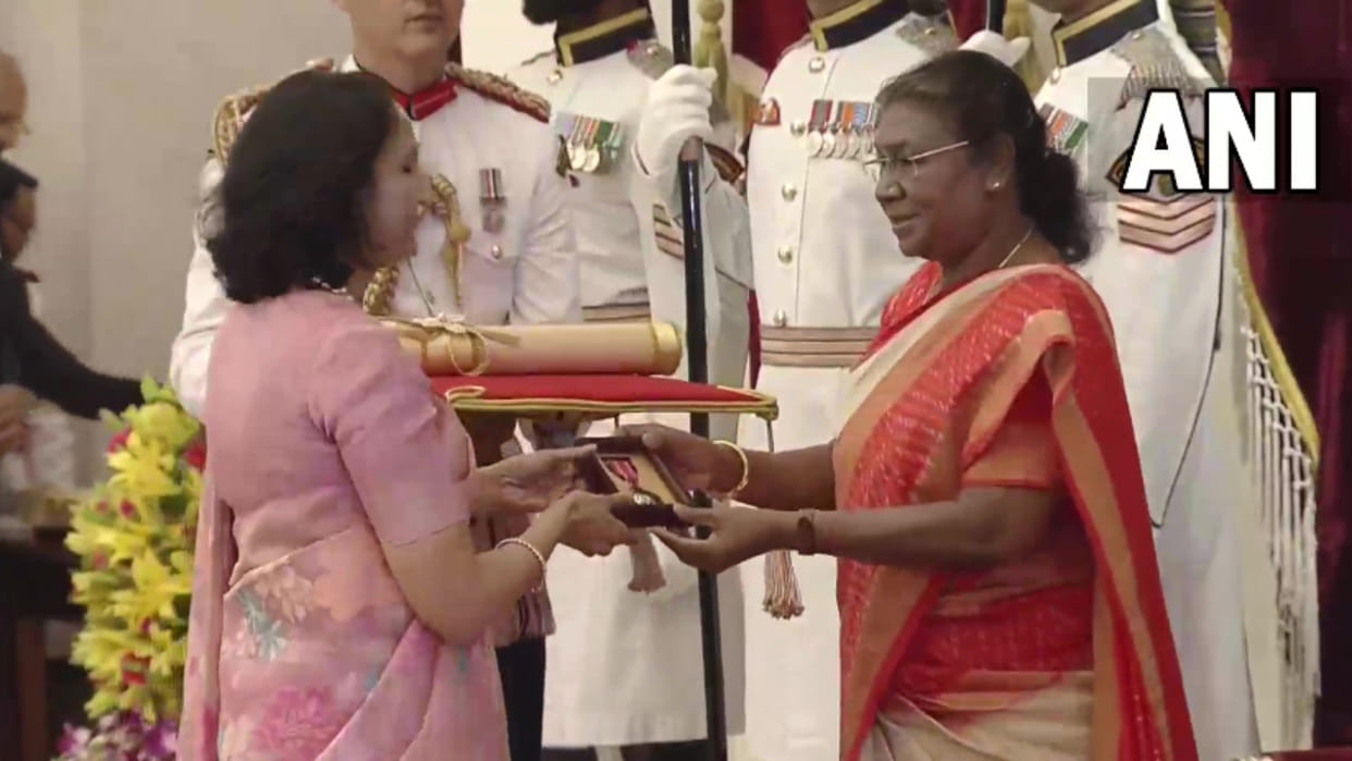 Padma Shree: Big bull Jhunjhunwala posthumously honored with Padma Shri, wife receives the award