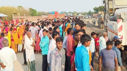 Speeding truck going to Bengal laden with bricks ran over a 10-year-old child in Kishanganj, died on the spot