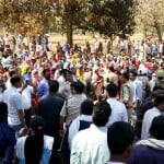 एल्युमिनियम प्लांट के विरोध में ग्रामीणों का विरोध प्रदर्शन।