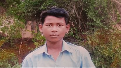 पीट-पीटकर आदिवासी लड़के की हत्या: कोरबा में दोस्तों के साथ घूमने गया था, चेहरे और गुप्तांग पर किया गया वार बीरेंद्र मंझवार (फाइल फोटो)