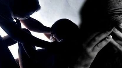गर्भवती मांग रही इंसाफ: दो सगे भाइयों ने युवती को फंसाया, फिर बारी-बारी किया दुष्कर्म, पढ़ें पूरा मामला सांकेतिक तस्वीर