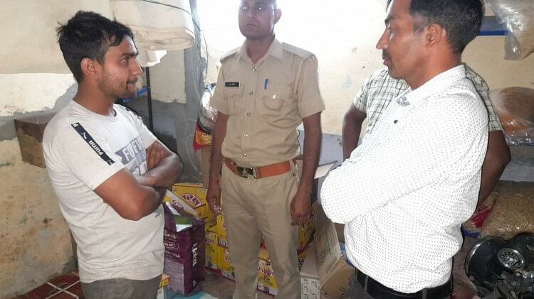 Meerut : कूट्टू से बना भोजन खाने से सौ से ज्यादा लोग बीमार, मचा हड़कंप, दुकानदार को पुलिस ने उठाया मौके पर मौजूद पुलिस