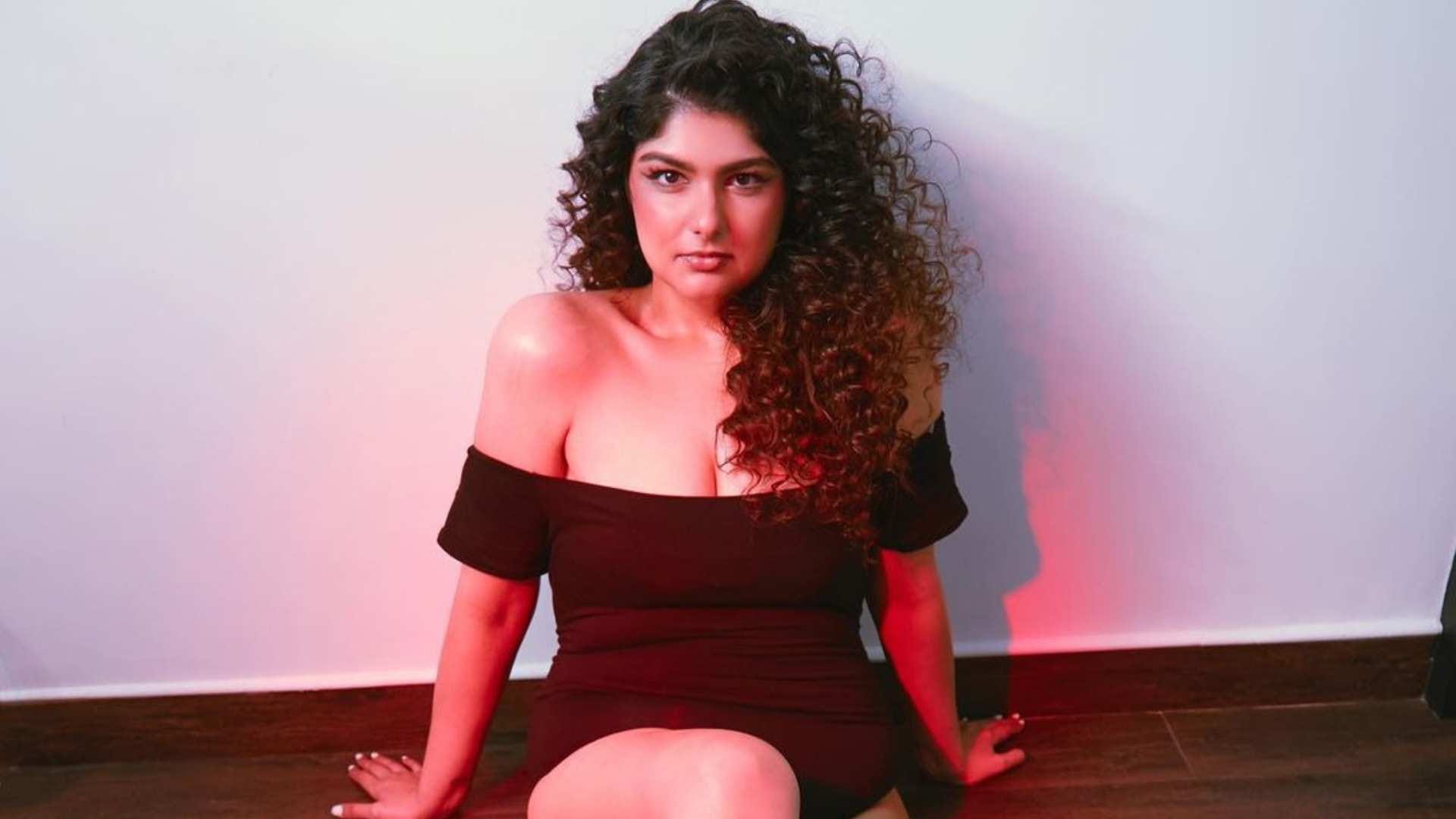 Anshula Kapoor flaunted curvy figure wearing monokini Janhvi Khushi were stunned after seeing the pictures