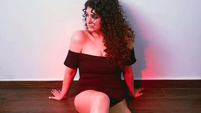 Anshula Kapoor flaunted curvy figure wearing monokini Janhvi Khushi were stunned after seeing the pictures