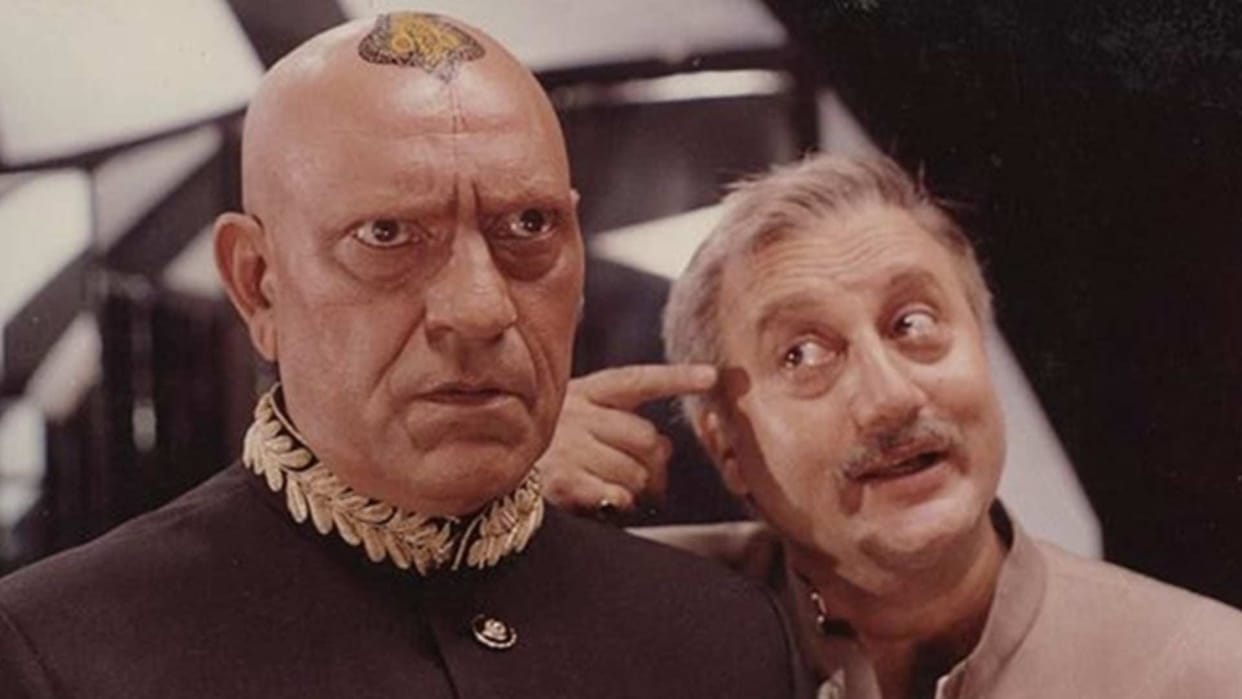 When Anupam Kher Amrish Puri made fun of his baldness fans went rambling after watching the video