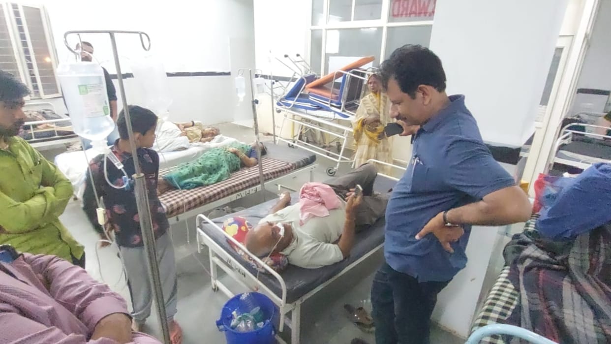 People suffering from food poisoning after eating water chestnut flour