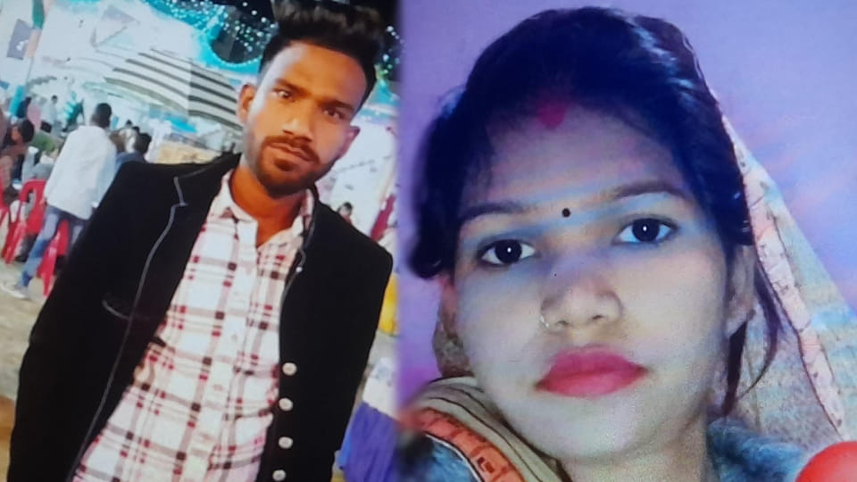 Husband and wife committed suicide by hanging in Agra