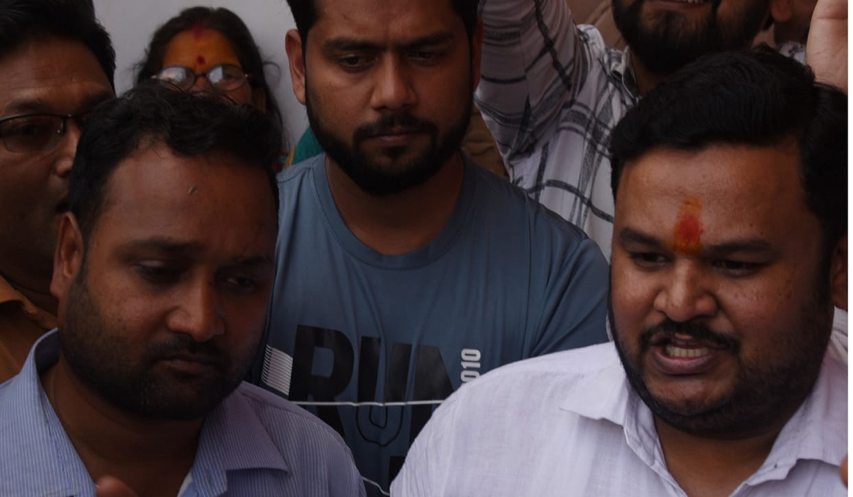 Advocates open challenge to Karauli Baba, said I have brought a blank check, heal my childrens