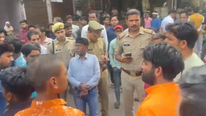 anarchists entered temple and broke idol of Hanuman ji In Firozabad