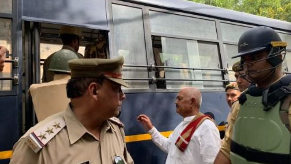 Former SP MLA Rameshwar Yadav shifted from Etah Jail to Aligarh