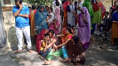 Two days ago, the dead body of the missing girl was found in a pit, the relatives were shocked to see