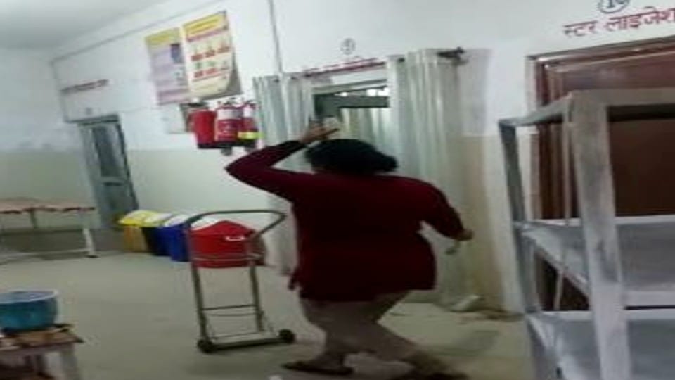 nurse dancing to songs in delivery room goes viral in Budau