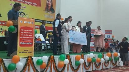 CM Pushkar Singh Dhami awarded Khel Ratna to players and Dronacharya Award to coaches Uttarakhand news