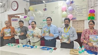 Kolkata: Official language magazine of Regional Passport Office released, RPO said - Hindi rising in the world