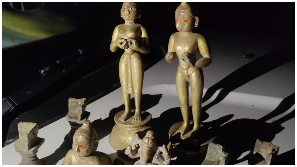 Accused arrested for stealing Ashtadhatu idols from Thakurji temple in Kiratpura village of Sawai Madhopur