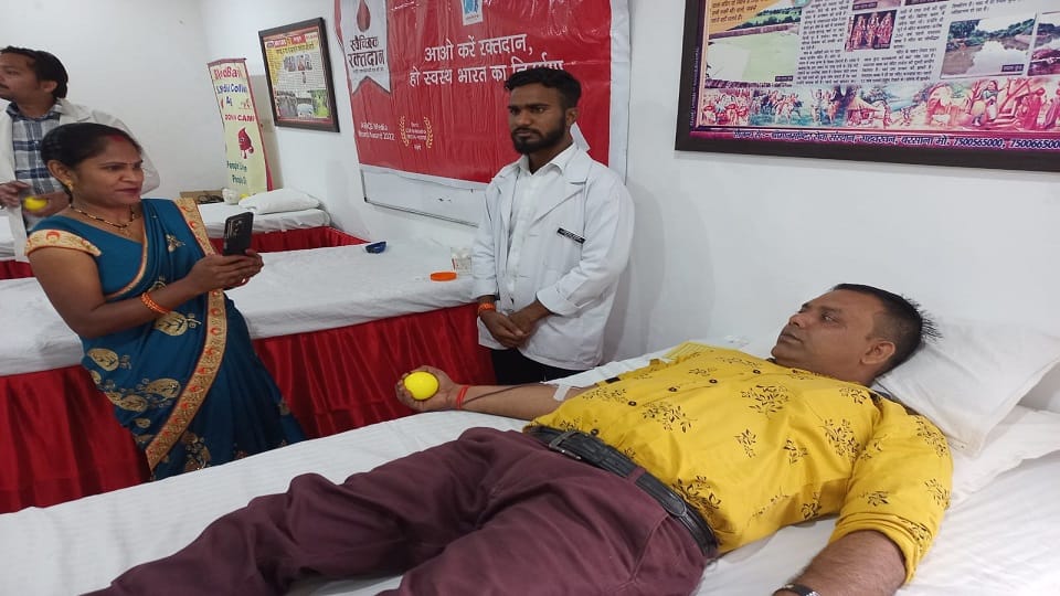 Amar Ujala Foundation Blood Donation Camp Agra hindi news