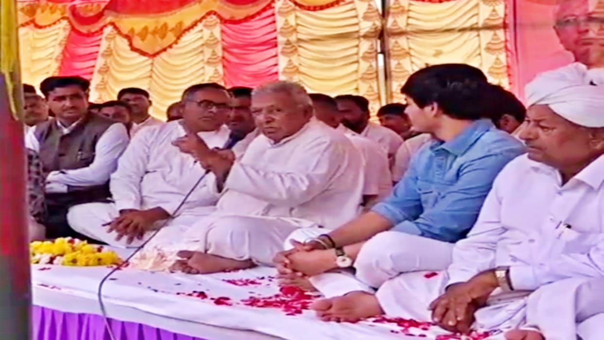 Controversial remarks by Congress MLA Amin Khan on Sindhi-Muslim community