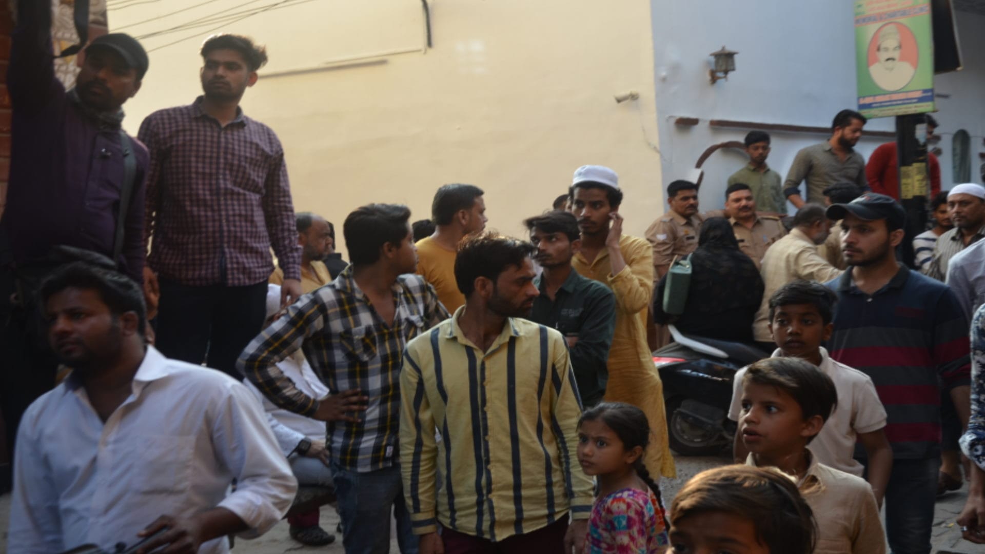 The children were going to buy chocolates, during a child died after being buried under the debris