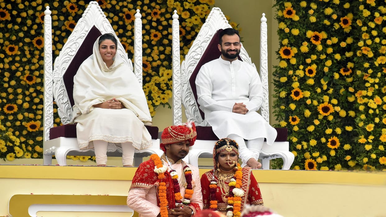 confluence of love-faith-meeting in Nirankari Mahakumbh on Triveni coast, 48 couples