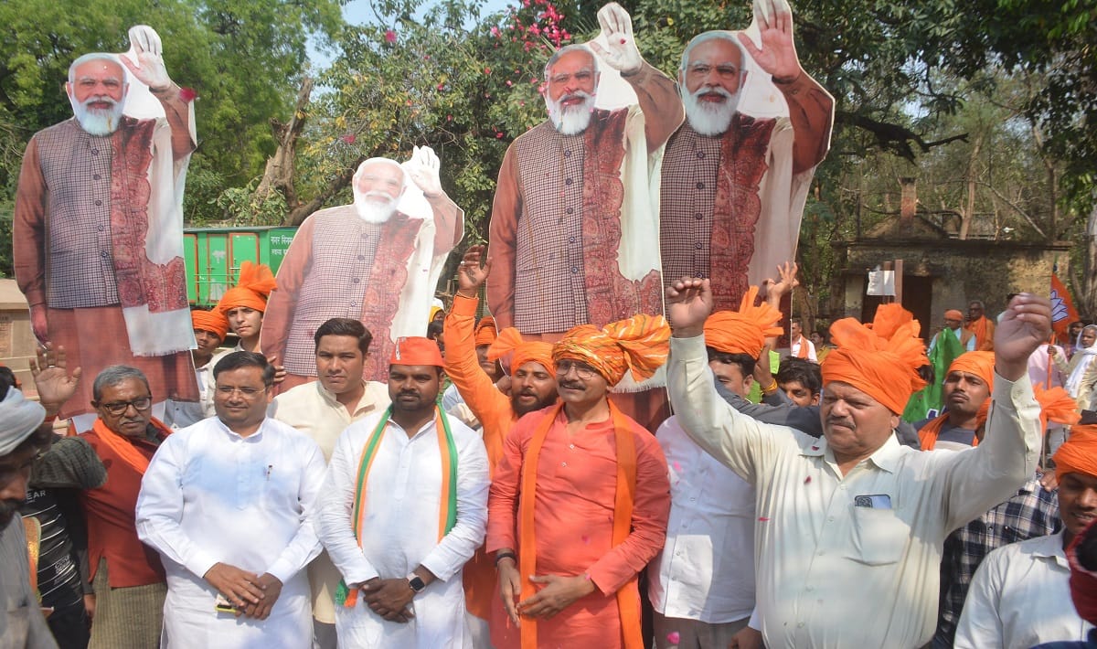 PM Modi Varanasi Visit in pictures slogans of Har Har Mahadev and Modi Modi in Rally
