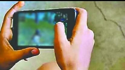 Online Gaming: बेटी ने खेला ऑनलाइन गेम, पिता के खाते से कट गए 26 लाख रुपये, एक साल बाद भी नहीं दर्ज हुआ मुकदमा Online Gaming