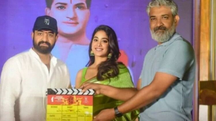 South Cinema: अल्लू अर्जुन-प्रभास के बाद भूषण कुमार जूनियर एनटीआर से जुड़े! हैदराबाद में साथ-साथ स्पॉट किए गए 1 एनटीआर 30