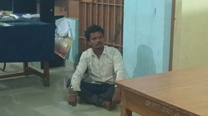 पुलिस ने आरोपी को गिरफ्तार कर लिया है।