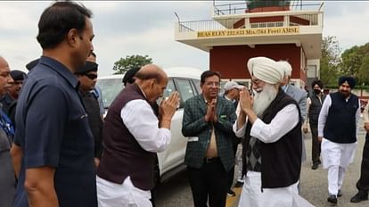 Defense Minister Rajnath Singh reached Amritsar and Met Dera Beas Chief