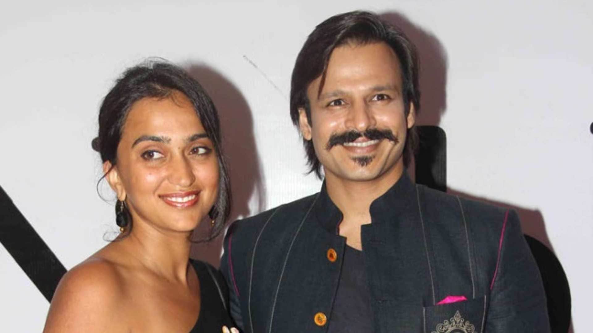 Bollywood Stars Who Get Married To Their Fans From Shilpa Shetty To Aamir Khan