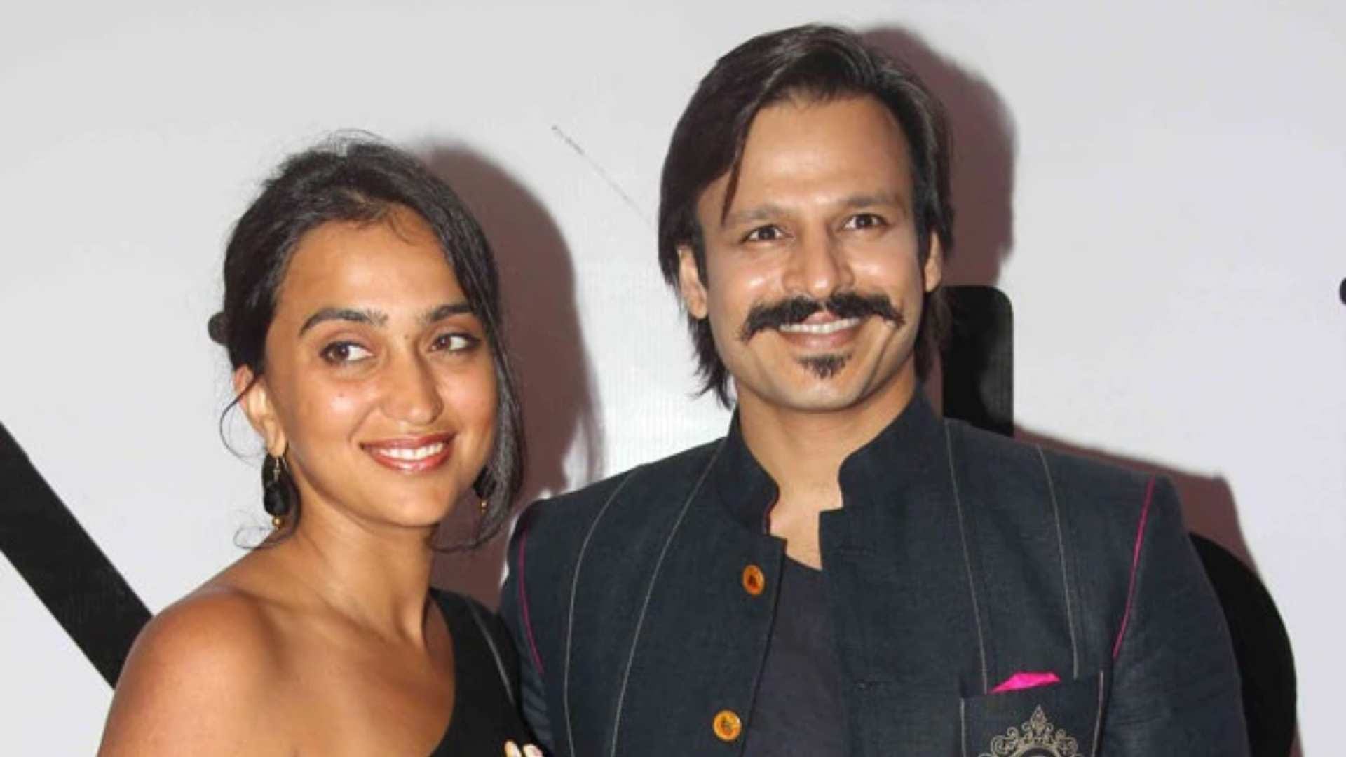 Bollywood Stars Who Get Married To Their Fans From Shilpa Shetty To Aamir Khan