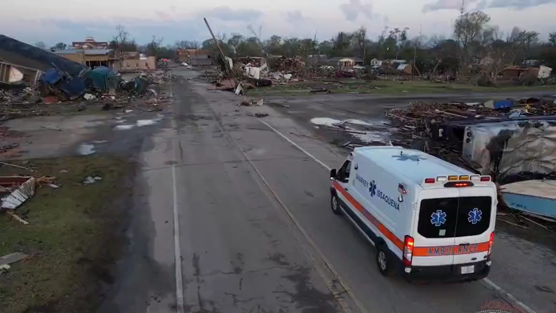 us destructive tornado storms in south east state Mississippi many people died