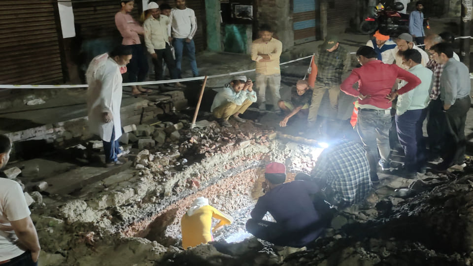 There was sudden leakage in gas pipeline of Gail India in Firozabad