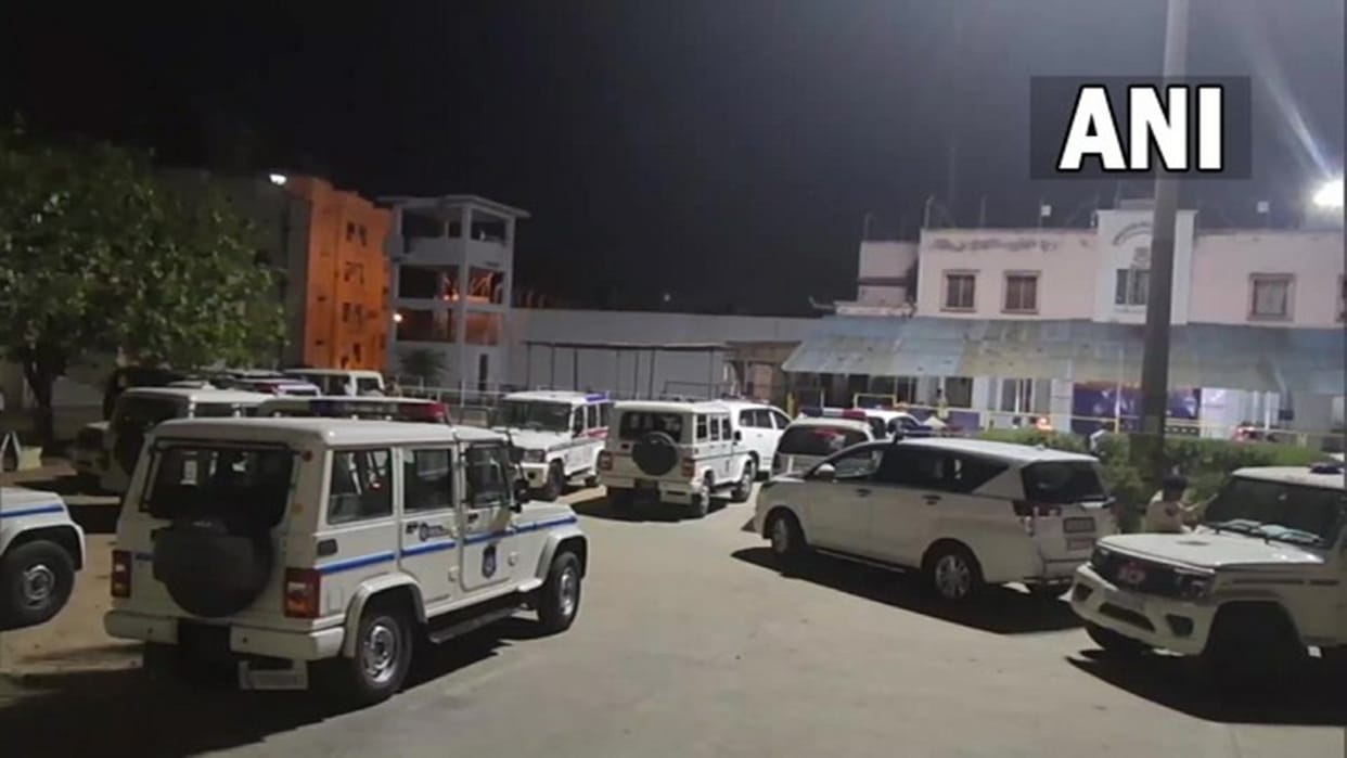 Gujarat police conduct raids at 17 jails in state to check illegal activities 1,700 cops involved in operation