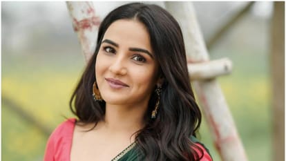 Jasmin Bhasin Talk About Her Bollywood Debute with Vikram Bhatt Actress She Had to let go his film