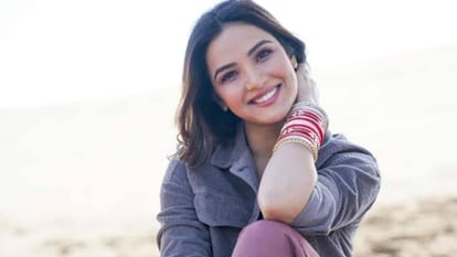 Jasmin Bhasin Talk About Her Bollywood Debute with Vikram Bhatt Actress She Had to let go his film