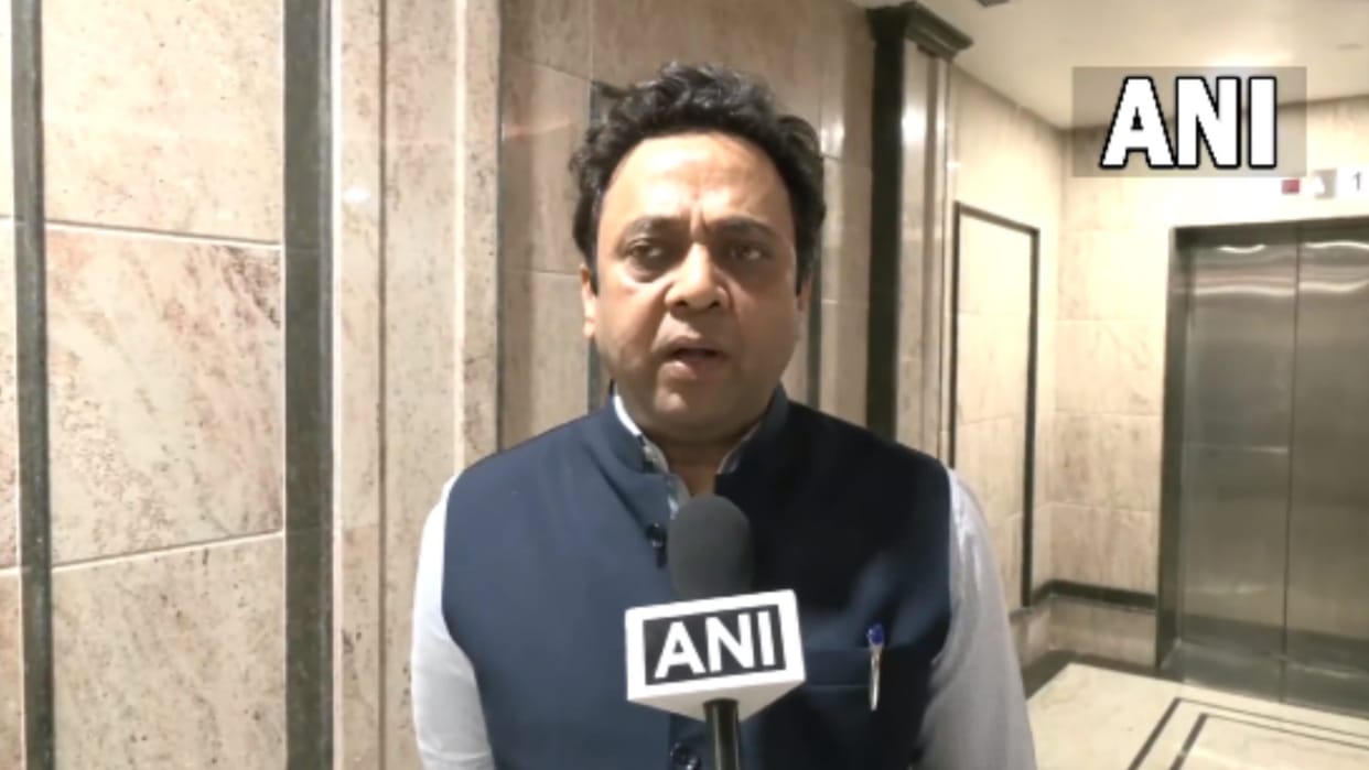 Lucknow: Government angry over fraudster Anup Chaudhary getting protocol in Ayodhya, Kashi