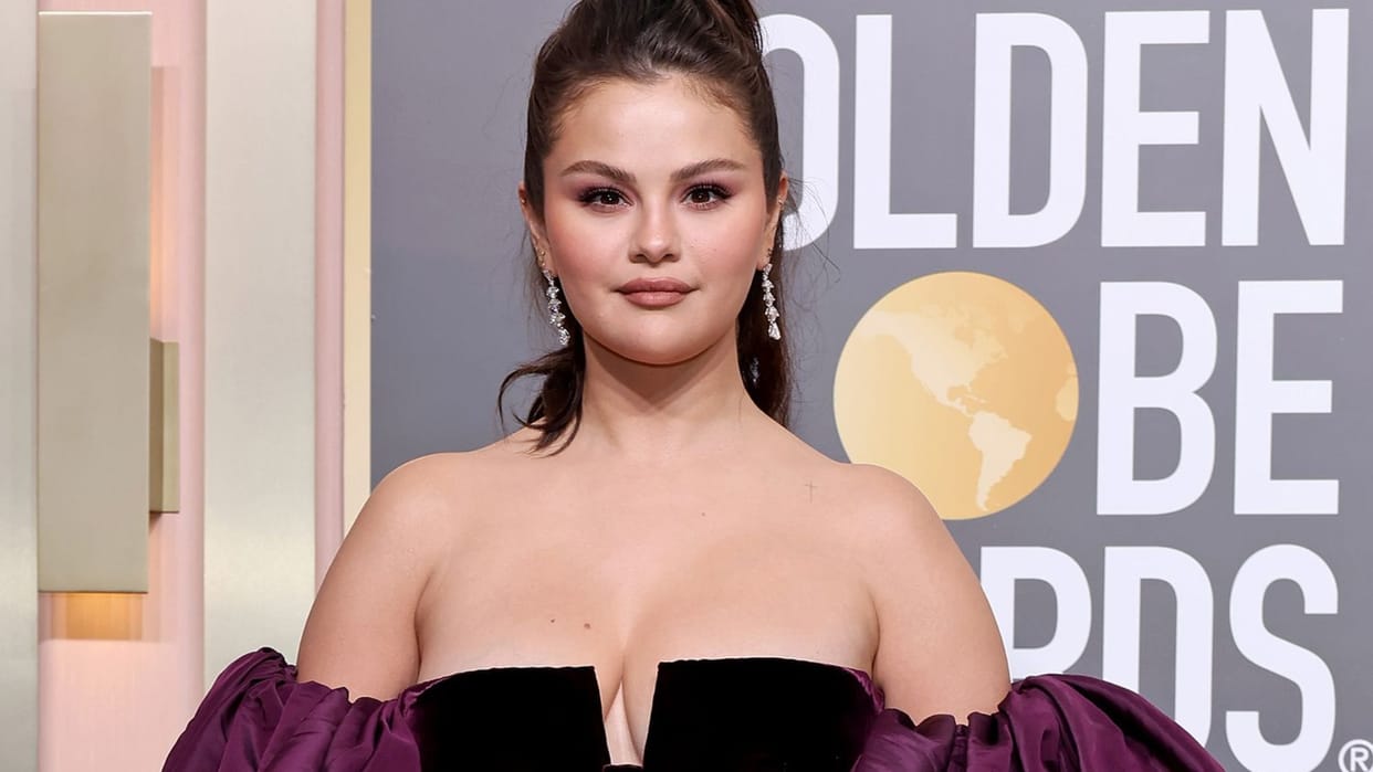 singer selena gomez post about justin bieber wife hailey bieber after she receives death threat read here