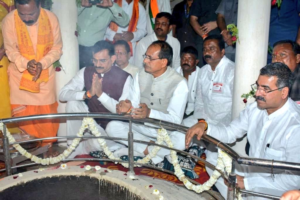MP Politics: Amit Shah roared in Kamal Nath's stronghold, announced to win all the seven seats of Chhindwara