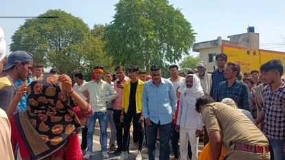 इटावा में दर्दनाक हादसा: बुजुर्ग बहनों को कार ने रौंदा, दोनों की एक ही से हुई थी शादी, हाईवे पर लगा रहा जाम etawah accident