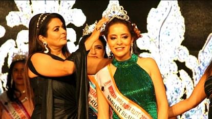 Vaishali first runner up in Mrs India Elite USA 2022 Radiant Beauty