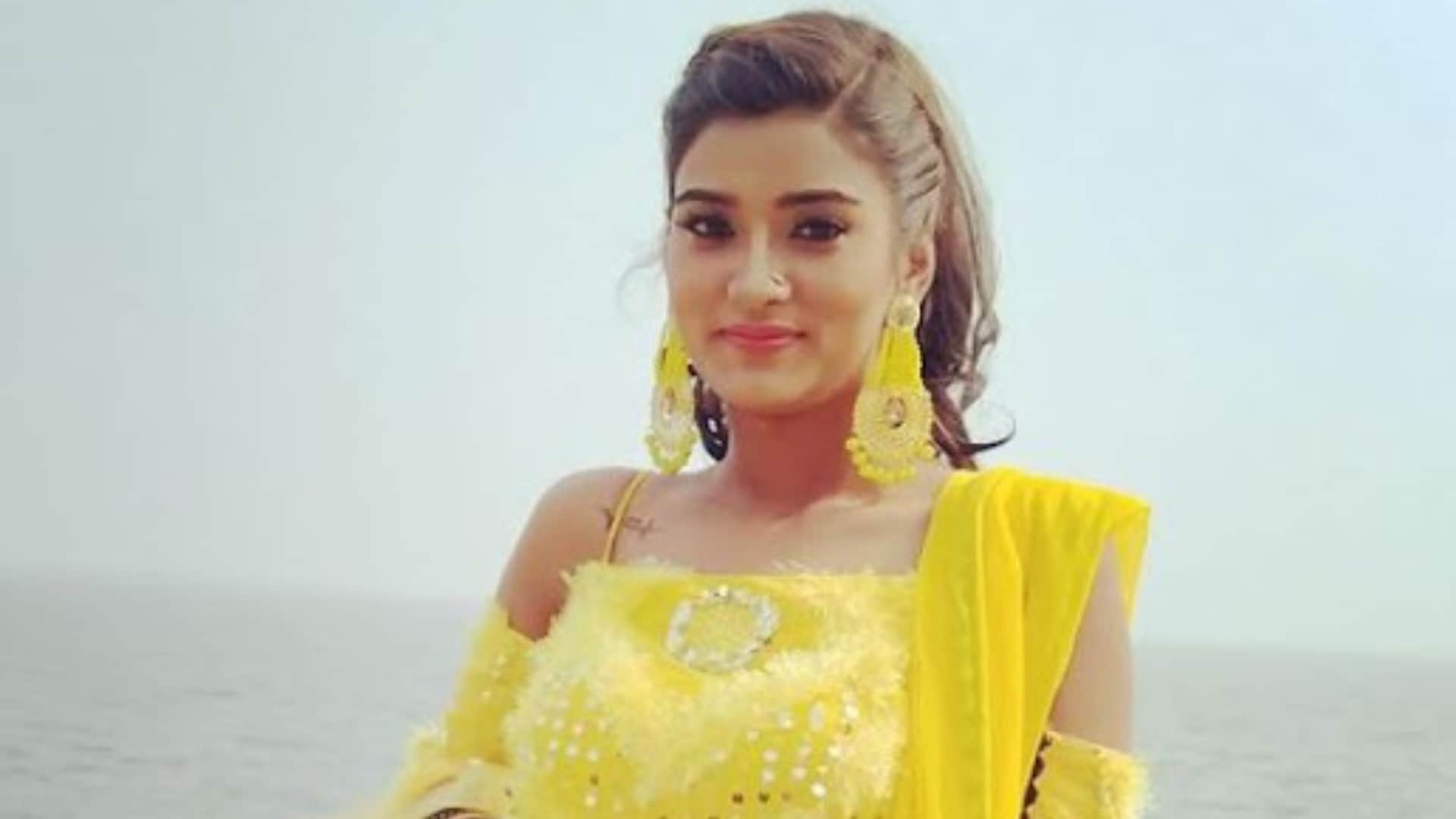 Akanksha Dubey Bhojpuri Actress Commit Suicide In Varanasi Hotel She Had Shared Last Post on Instagram