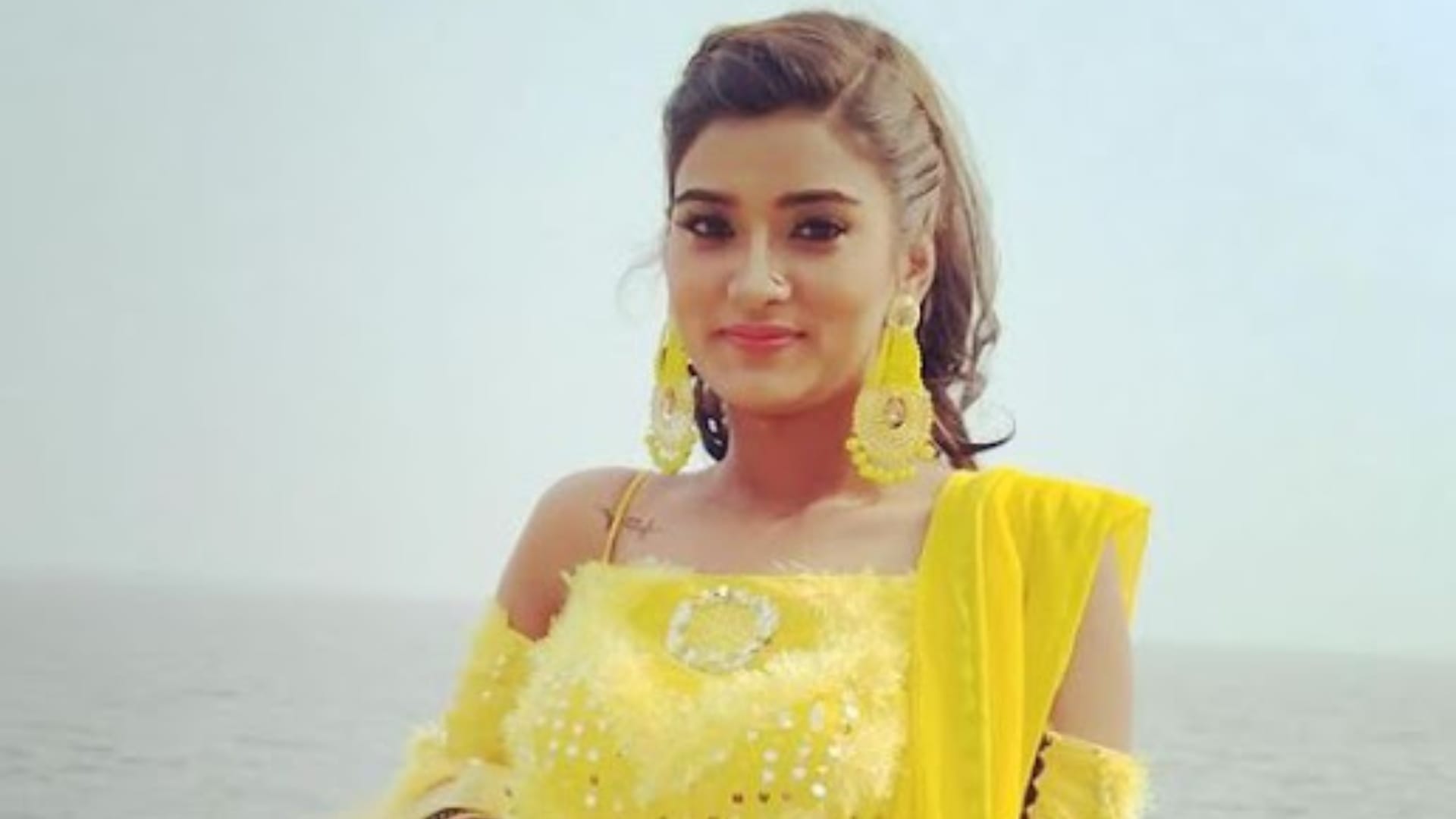 Akanksha Dubey Bhojpuri Actress Commit Suicide In Varanasi Hotel She Had Shared Last Post on Instagram
